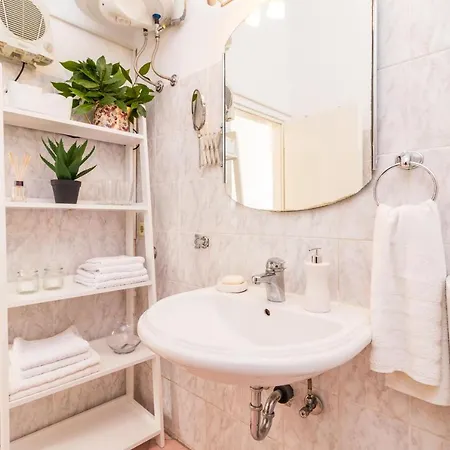 Lussi Apartamento Pula