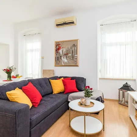 Lussi Appartement *
