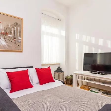 Lussi Apartman Póla