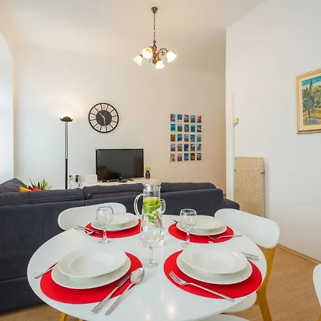 Lussi Apartment